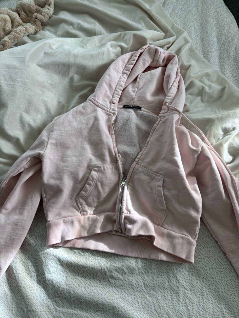 Brandy Melville Cropped Baby Pink Zip-Up Jacket
